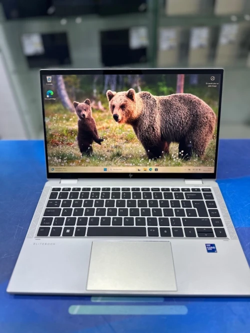 HP ELITEBOOK 1040 G8 X360 CORE : INTEL I7 - 1185G7 DISC :  512 GB  (SSD)  RAM : 32 GB 