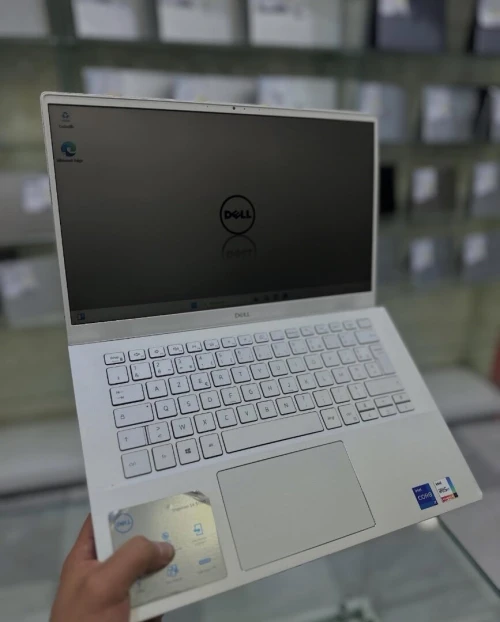 DELL INSPIRON 5402 CORE : i7 / 1165G7 DISC : 512 GB (SSD)  RAM : 16 GB