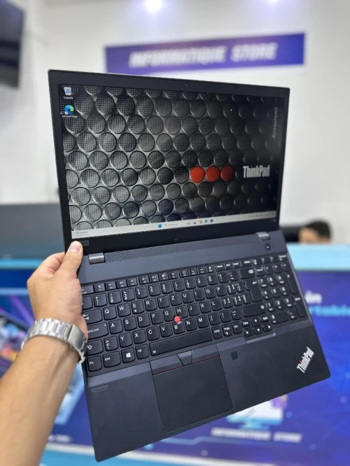 THINKPAD T15 CORE : INTEL I7 - 10501U DISC : 512 GB  (SSD)  RAM : 16 GB