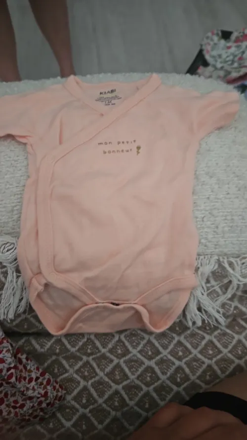 Vêtements d'occasion bébé 