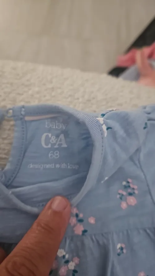 Vêtements d'occasion bébé 