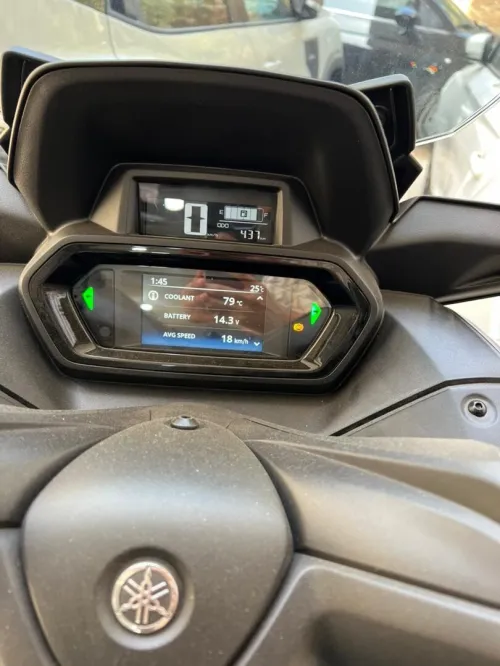 Yamaha Xmax tech max 2025