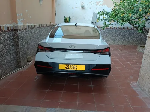 Hyundai Elantra 2025 