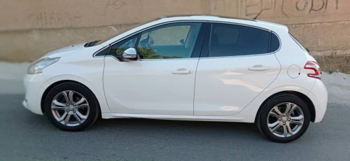 Peugeot 208 2014 Allure