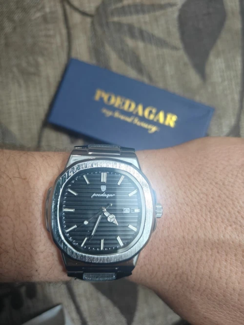 Poedagar montre