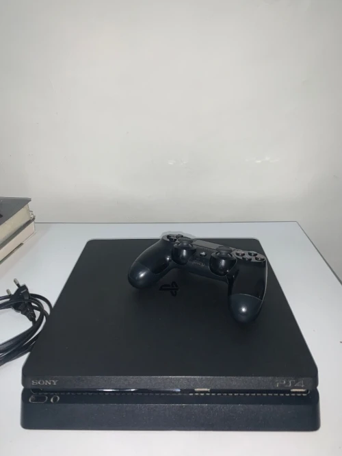 Ps4 slim 1000 g flashii
