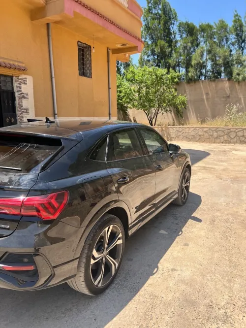 Audi Q3 2024 blak blak