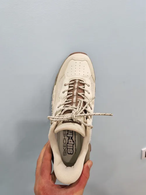 Skechers