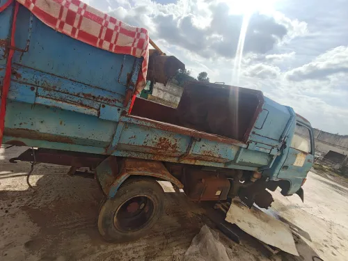 isuzu KT a benne 1984