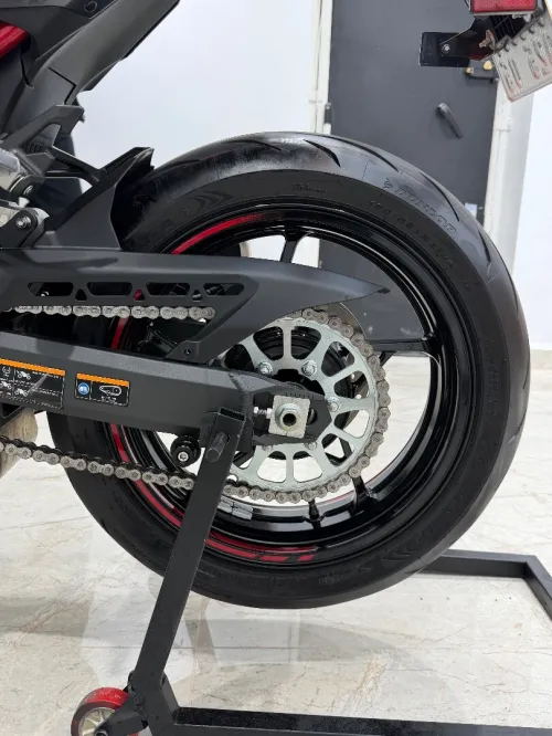 Kawazaki Z900 2025