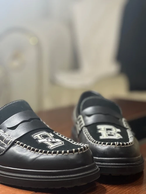 Loafers Bershka Original la seule pièce en Algérie