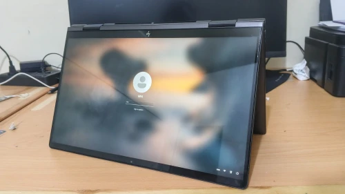 Laptop HP Envy x360 2-in-1 (Ryzen 7 7730U / 16GB RAM / 512GB SSD)
