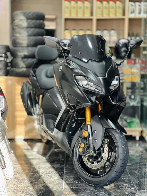 Yamaha Tmax 2024