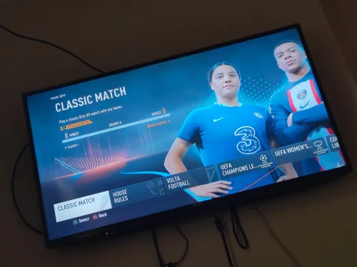 PS4 Slim Version 12.50 avec compte plein de jeux 