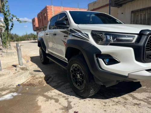 Toyota Hilux GR Sport 2024 GR 2.8L 204 cv 4x4