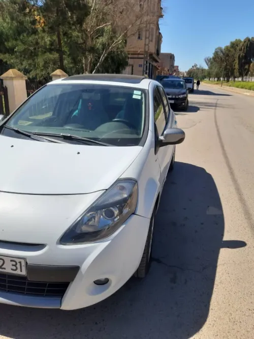 Renault Clio 3 2012 Night and Day