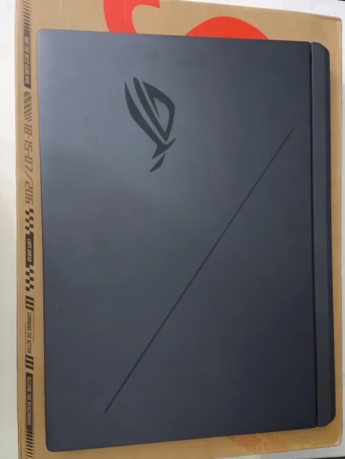 Asus ROG Strix g18 g815 neuf sous emballage