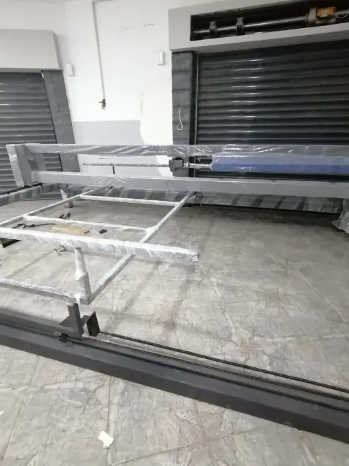 Machine à piquer industrielle 3 mètre sur 4 mètre (Matelasseuse) CNC - État Neuf