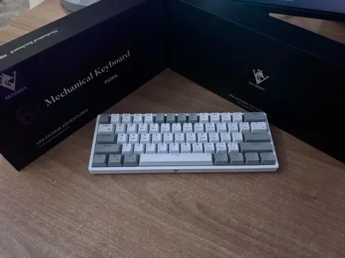 CLAVIER FIORA F61 WG