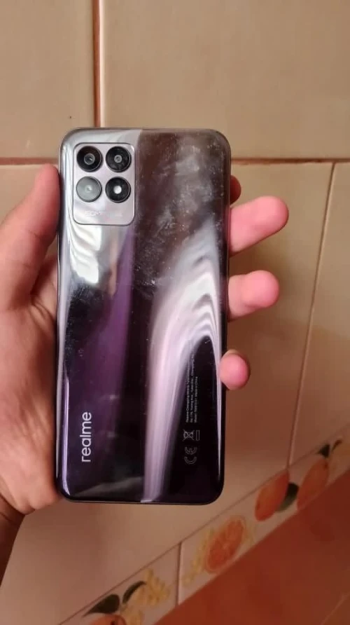 Realmi 8i