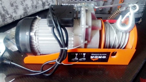 Monte charge électrique 30M/500KG/1050W