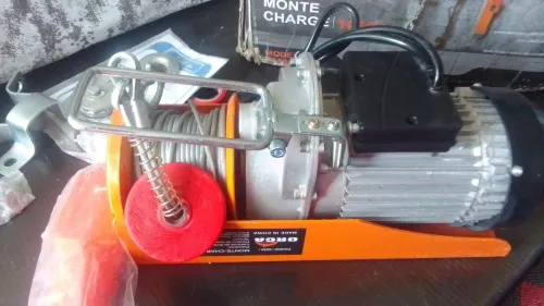 Monte charge électrique 30M/500KG/1050W