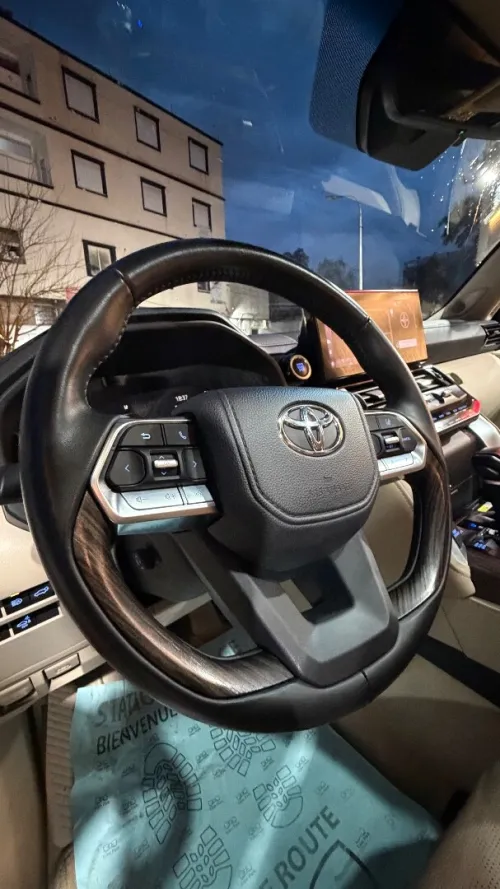 Toyota Land Cruiser  2025 VXR