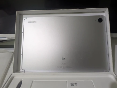 SAMSUNG Tab S9 FE