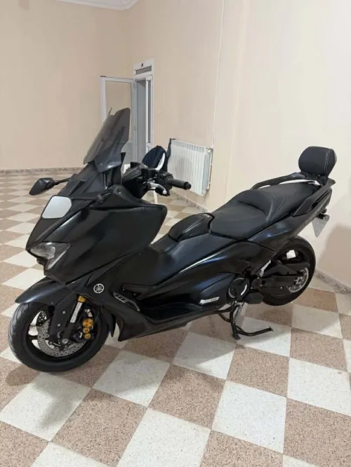 Yamaha T max dx 2019
