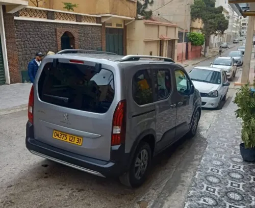 Peugeot Partner 2021 Tepee Allure 