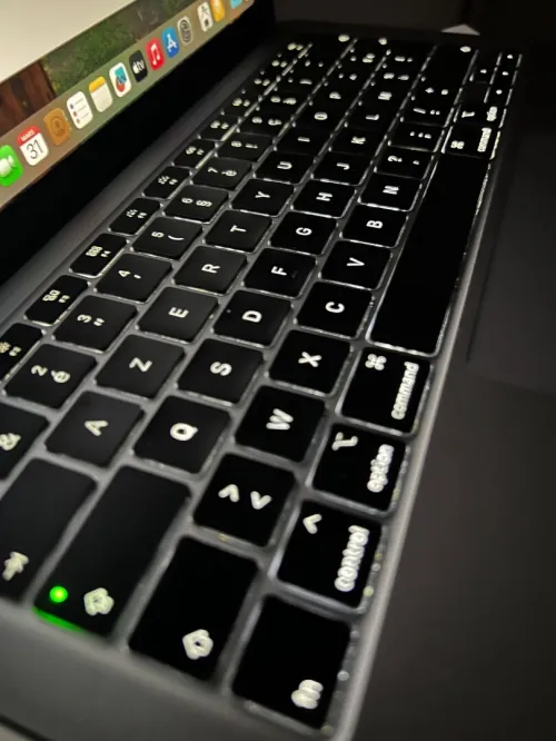 MacBook Air 13pouces 2020 (A2179) Avec Boîte 365 Cycles