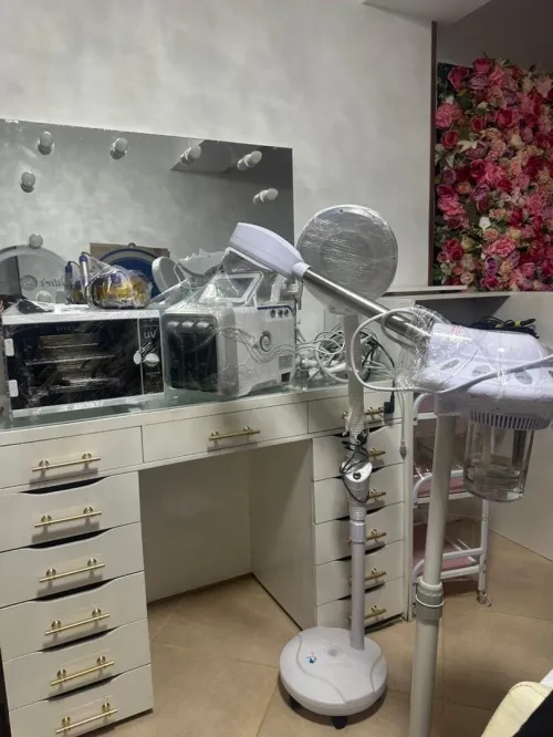 Matériel Salon coiffure & esthétique complet à vendre