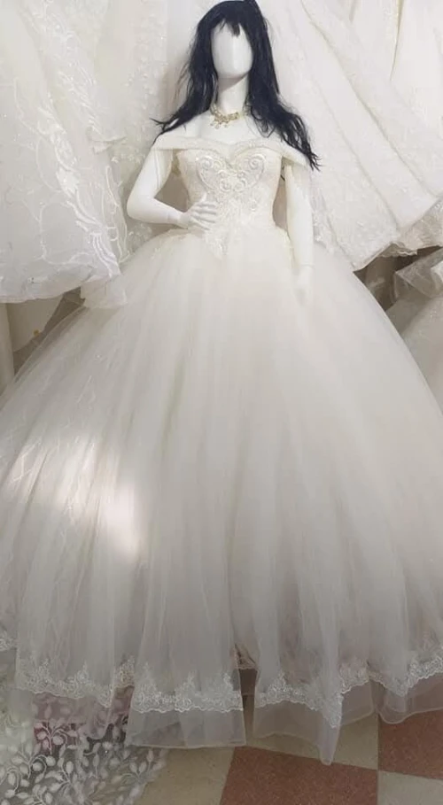 Vente Robes blanches et autres