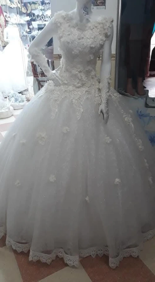 Vente Robes blanches et autres