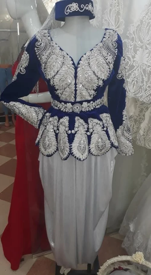 Vente Robes blanches et autres