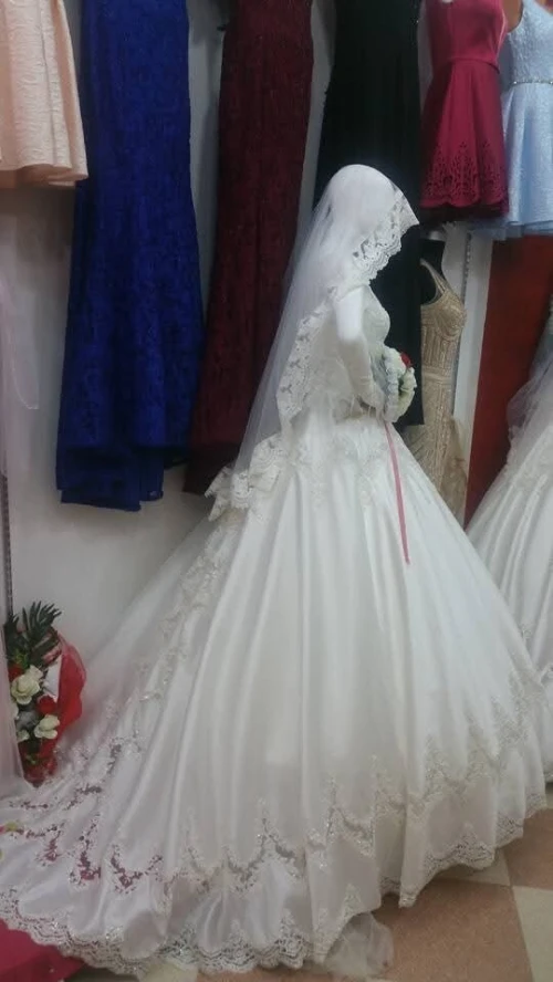 Vente Robes blanches et autres