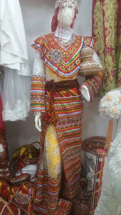 Vente Robes blanches et autres
