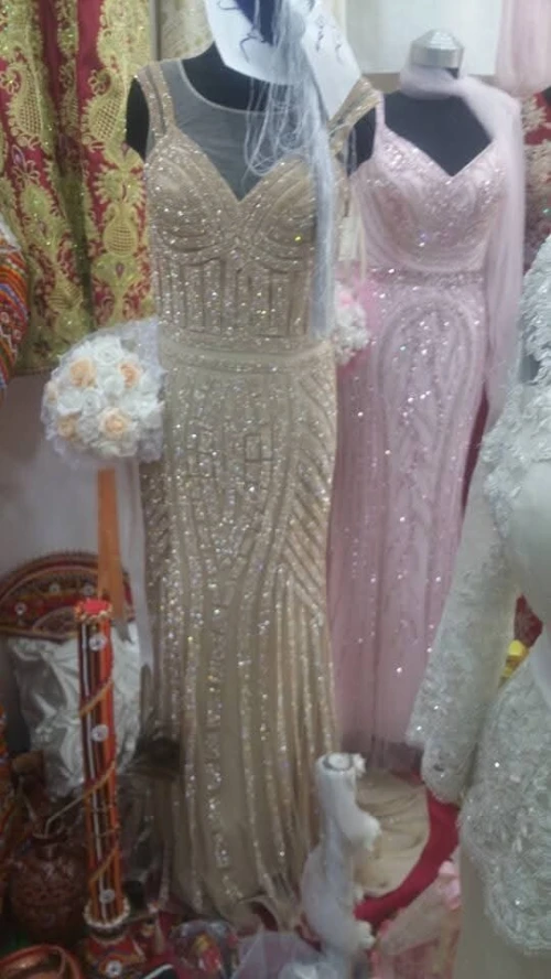 Vente Robes blanches et autres
