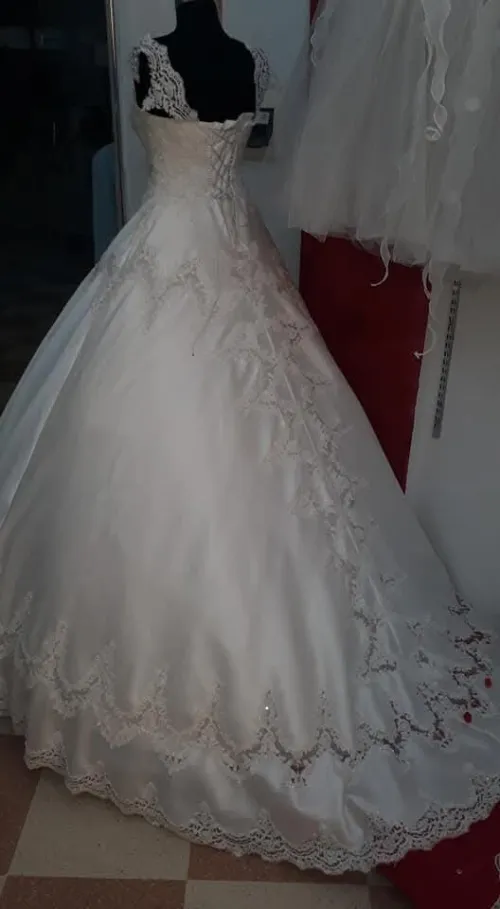 Vente Robes blanches et autres