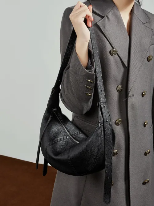 Sac croissant en cuir de vache pleine fleur, style dumpling, nouveau modèle, niche, bandoulière, pratique, couleur unie, cuir souple pour femme