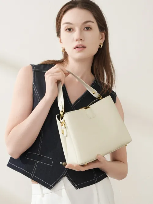Sac seau en cuir de vache pleine fleur nouveau modèle 2026 tendance grande capacité style minimaliste polyvalent à porter en bandoulière ou à la main