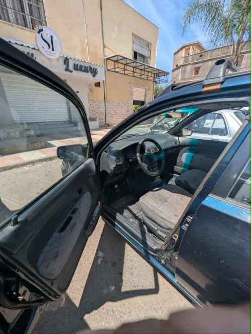 Mazda 323 2000 323