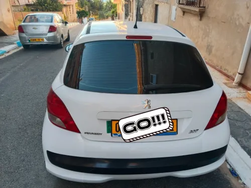Peugeot 207 2012 Fennec