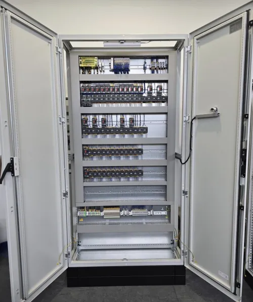 Montage et câblage armoire électrique ( TGBT , automatisme, distribution, pompage , démarreur progressif, variateur de vitesse ..)