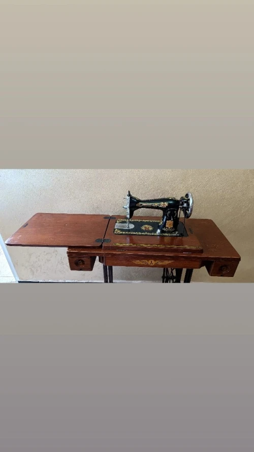 Machine à coudre (FLYING MAN)