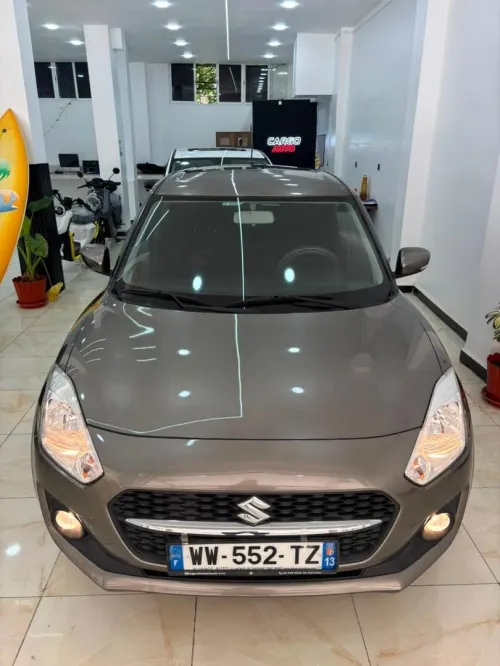 Suzuki Swift 2024 GL Plus 
