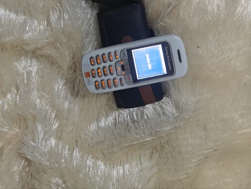 Sony Ericsson J220i