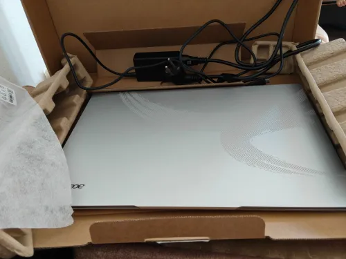 Acer Aspire Lite 16 SSD 512g 16g RAM