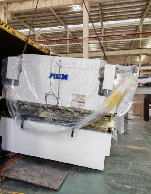 Plieuse 2500 mm/60 ton et 2200 mm/40 ton 