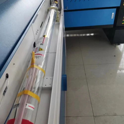 CNC lazer 150 wat 160cm*80cm et 140cm*100 cm